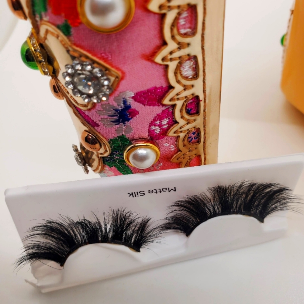 Lashes